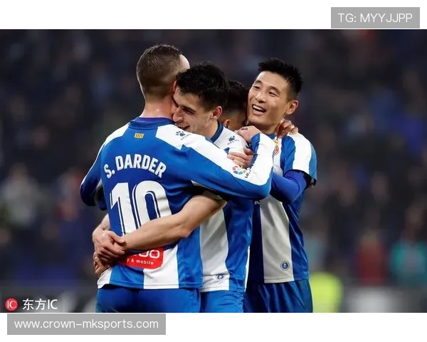 杰森·莱扎克关键时刻挺身而出，助球队逆转取胜