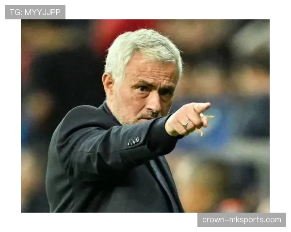 费内巴切强势领跑土超积分榜,展现争冠实力 费内巴切强势领跑土超积分榜,展现争冠实力