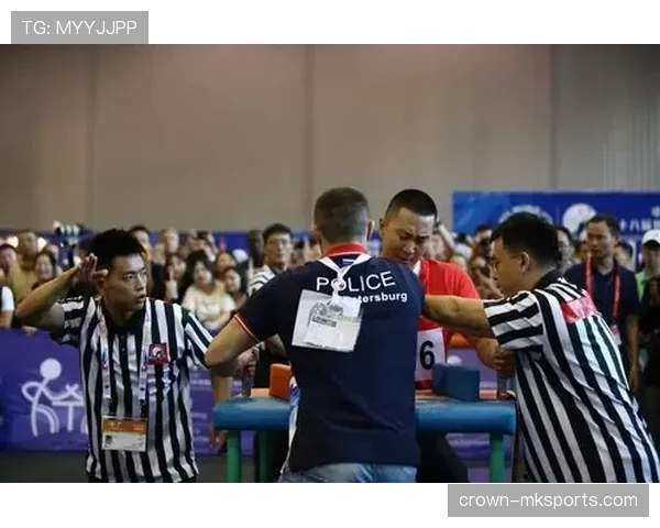 庞伟训练完顺手拎俩铁锅回家练腕力？这届射击老将的日常也太硬核了